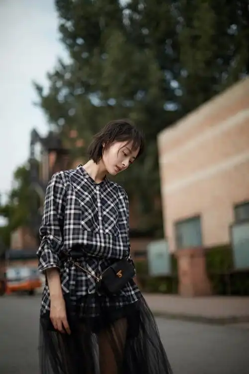 孙铱早秋写真曝光或明或暗轻灵动人