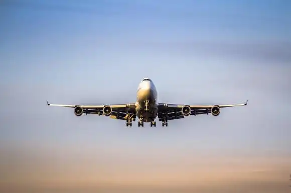 飞机着陆照片摄影图片