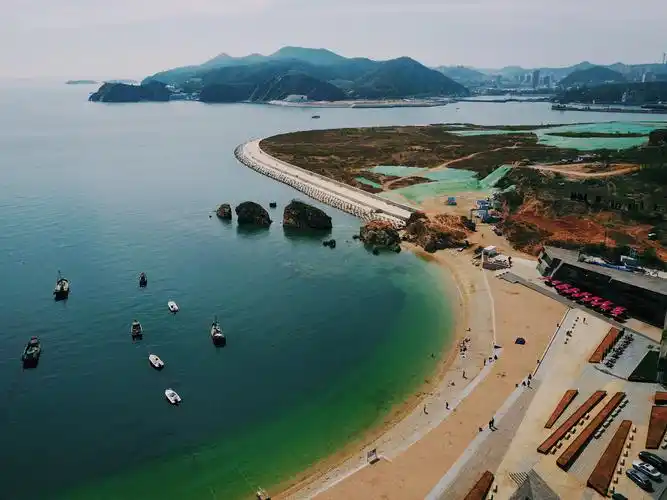 航拍大连滨海路东段