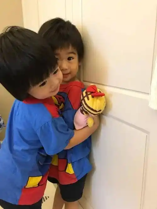 林志颖结婚纪念日大秀恩爱 嫩模老婆生三个儿子获林志颖宠爱