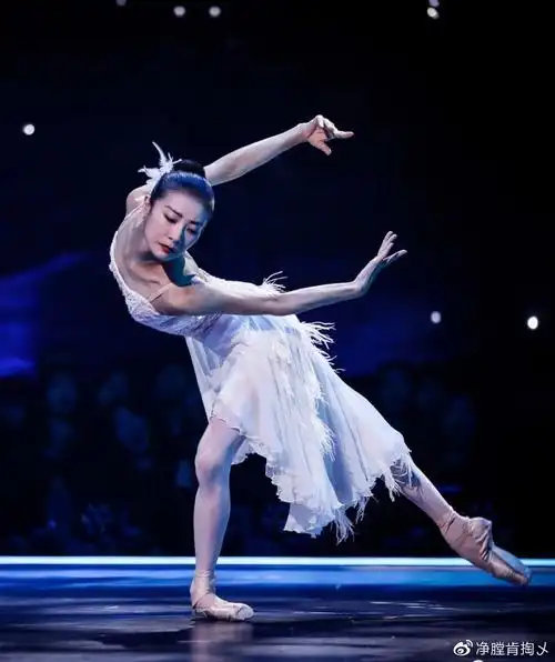 舞蹈风暴2第3期的高清剧照被谭元元美哭