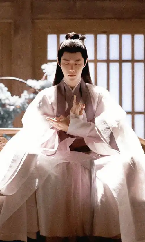 看肖战古装对俊美有了实感##肖战时影古风美学##玉骨遥