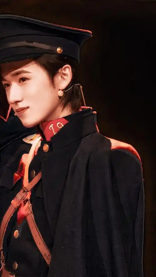 宋亚轩王牌对王牌蓝色军装造型