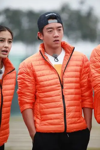 《跑男》新年开跑 郑恺baby贴面跳热舞|郑恺|陈赫|奔跑吧兄弟_新浪