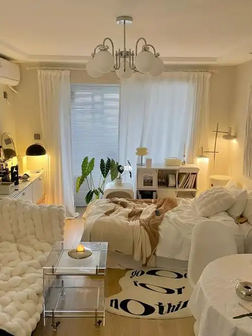 roomtour楼下的18平米白色系小房间