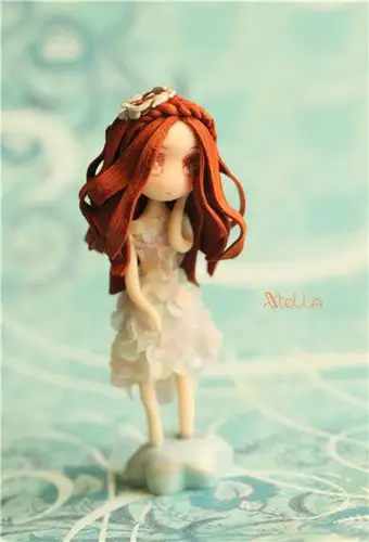 这个娃娃名字叫plume,羽毛的意思,,就是追求那轻盈的透光的感觉,,每片