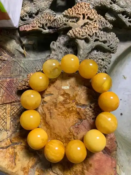 盘了15年的蜜蜡手串