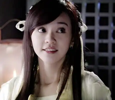 38岁陈意涵发布二胎喜讯,活力十足仍似少女,怀孕期间也坚持跑步