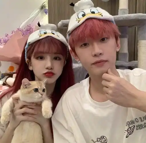 情侣头像‖两个人走会很有趣但一个人走会很快