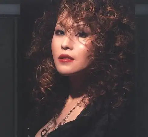 《我是歌手2》第二季 罗琦个人资料_罗琦男朋友照片_家庭背景