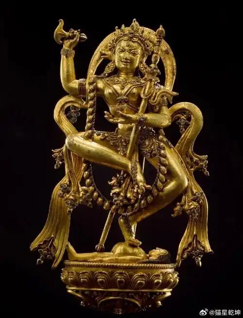 西藏14世纪(丹萨替) 铜鎏金金刚亥母像