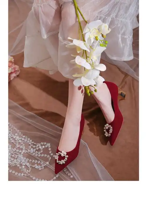 婚鞋红色秀禾鞋婚鞋孕妇可穿礼服鞋女粗跟高跟鞋结婚新娘鞋子珍珠单鞋