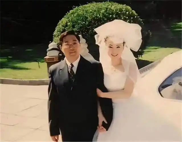 晴格格王艳豪宅被拍卖,那些突然复出的女星背后,都藏着破产老公