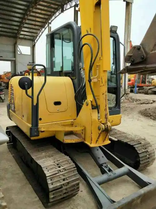 江苏苏州市16.8万元出售小松小挖pc56挖掘机