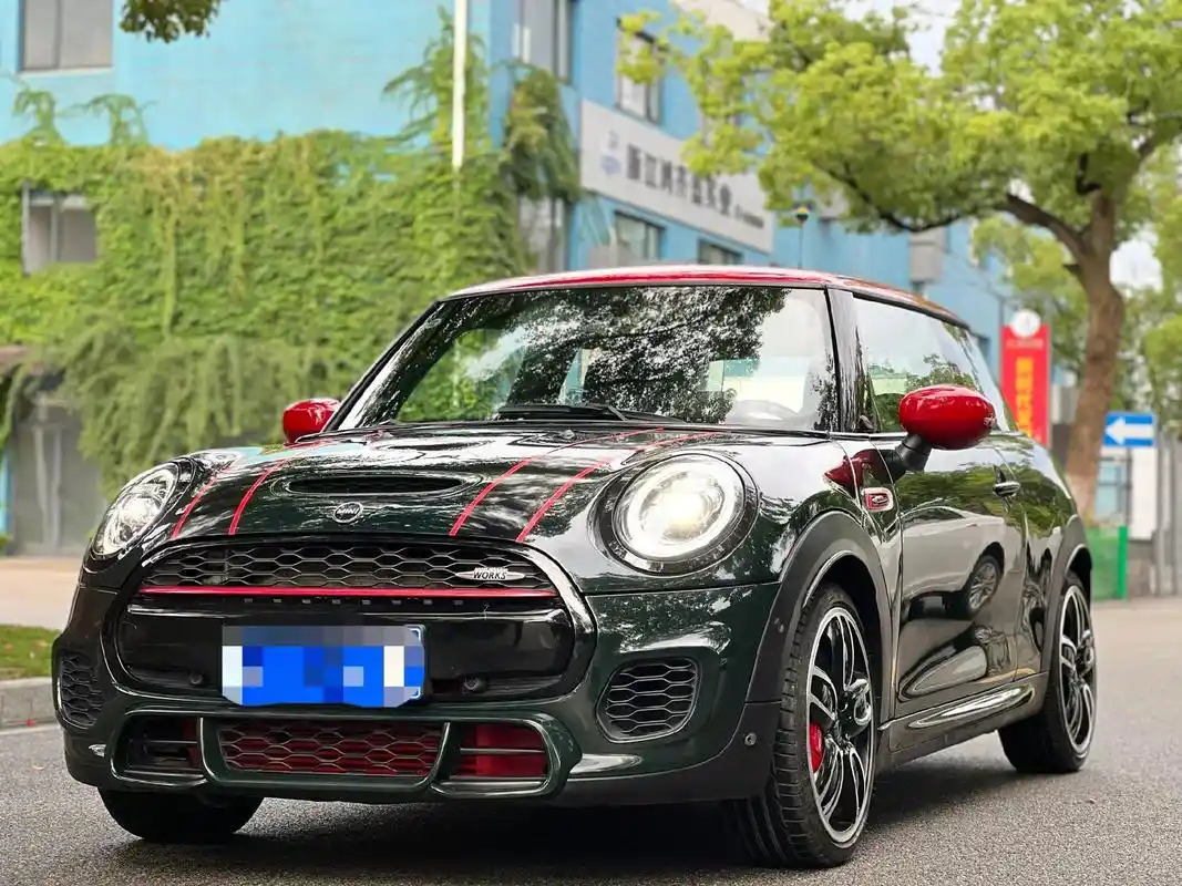 最新拿下.宝马迷你mini天花板车型jcw 21年宝马min - 抖音
