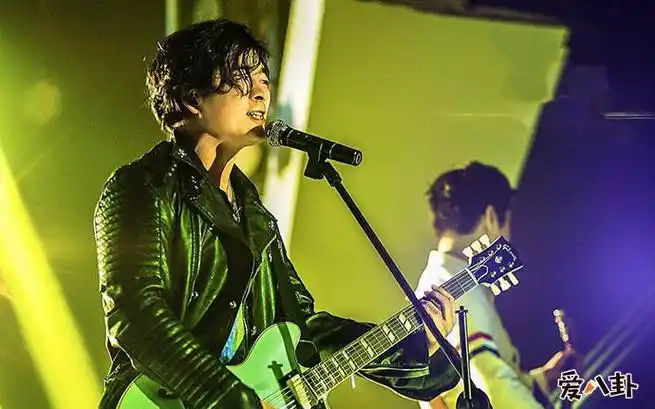 秦勇与儿子大珍珠:黑豹乐队背后的故事,他们的近况如何?