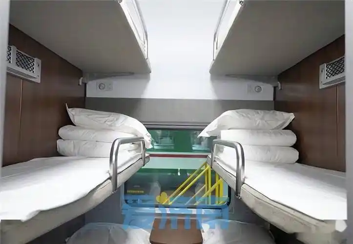 新型长编卧铺"复兴号"动集动车组在济发车_搜狐汽车_搜狐网