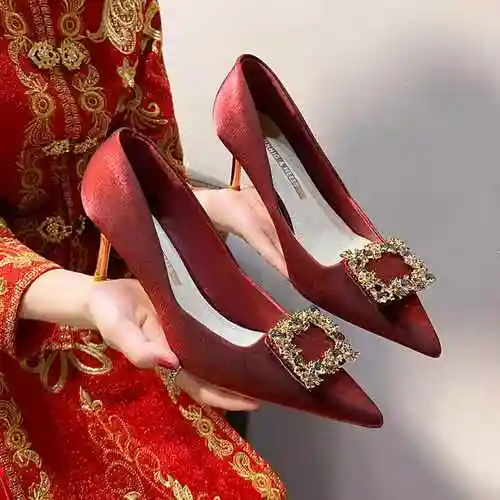 经典中式红色婚鞋!缎面优雅气质高级感复古配秀禾敬酒礼服新娘鞋