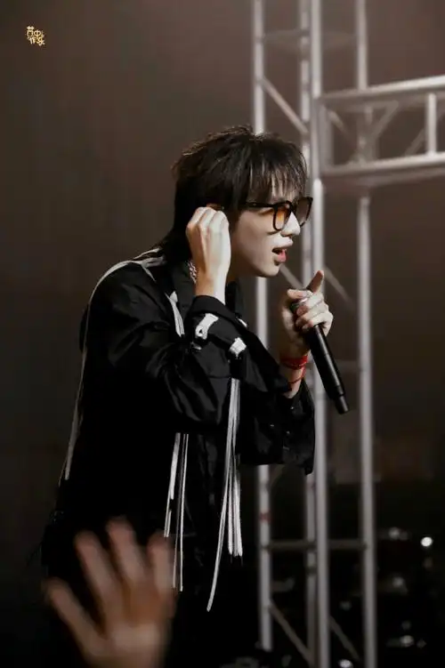 长沙站_小王中国boy(不妥删) - 堆糖,美图壁纸兴趣社区