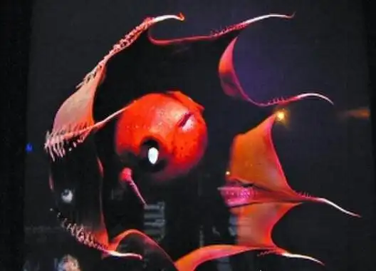 吸血鬼乌贼张开血盆大口手臂上长满吸血鬼的尖牙2