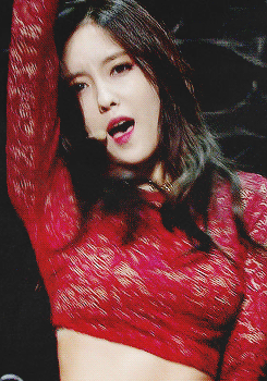 min,),1989年5月30日出生于韩国釜山,毕业于成均馆大学,韩国女歌手