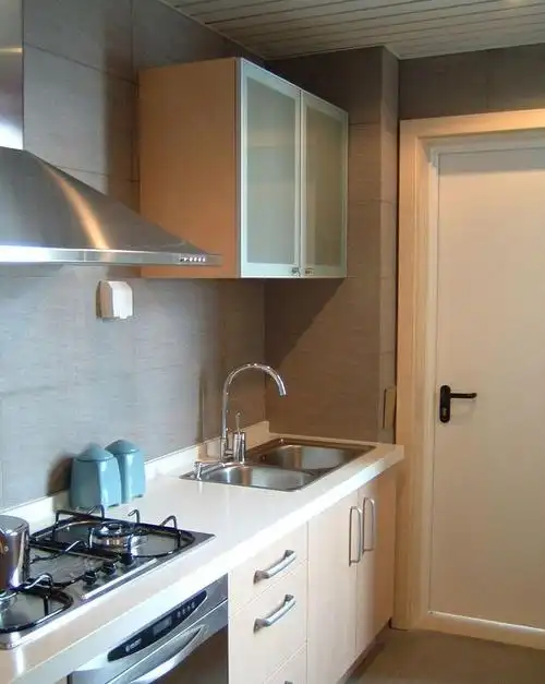 现代简约三居室厨房灶台装修效果图大全