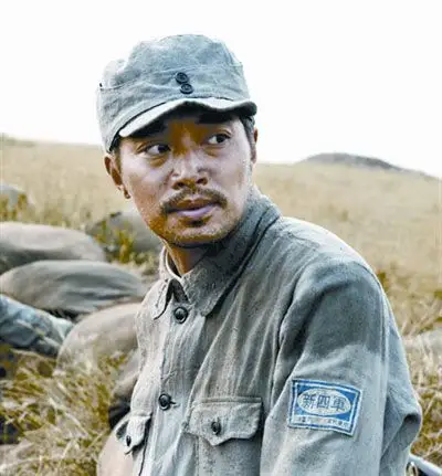 《顺溜》主演之一孙逊《我的兄弟叫顺溜》火了,剧中那个一口弯管子