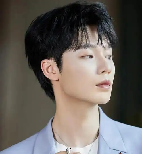 李岱昆在山河令中精彩演绎让人印象深刻,非常帅气迷人!