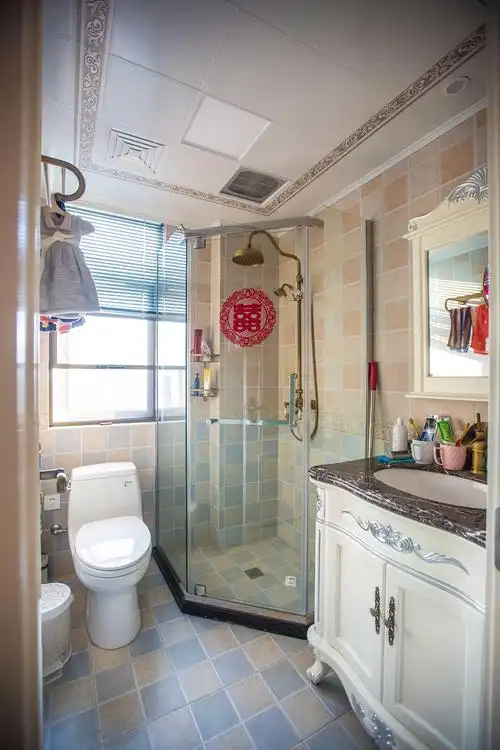 100㎡欧式三居装修卫生间装潢图 欧式风格装修卫生间装潢图 欧式别墅