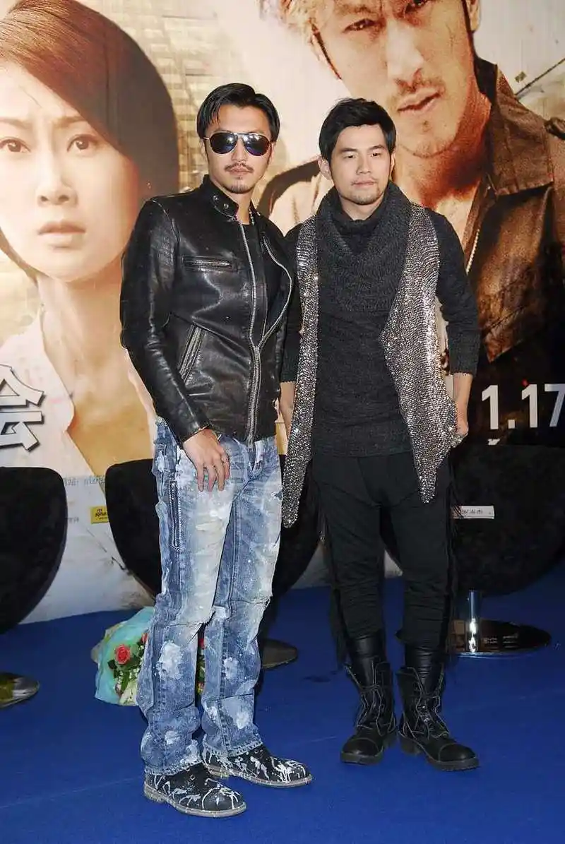 谢霆锋和周杰伦年纪都差不多,两个人中感觉谢霆锋能红得更久一点,因为