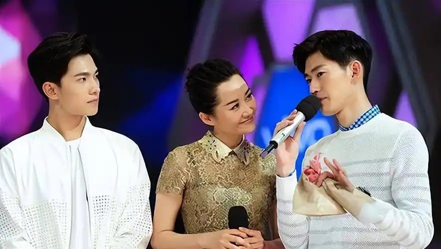 冯小刚说:她是自己那个时代的女神.许晴,被高晓松称呼为"北京大飒蜜".