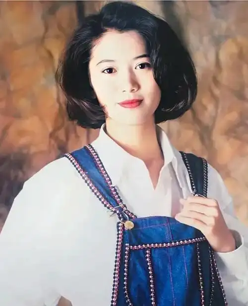 回顾好命的袁咏仪:19岁成名,蝉联金像奖影后,被张智霖独宠30年