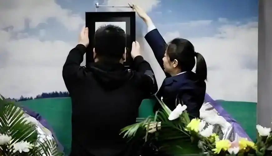 为何不能用手触摸逝者遗体入殓师跟恐惧无关就算亲人也不行