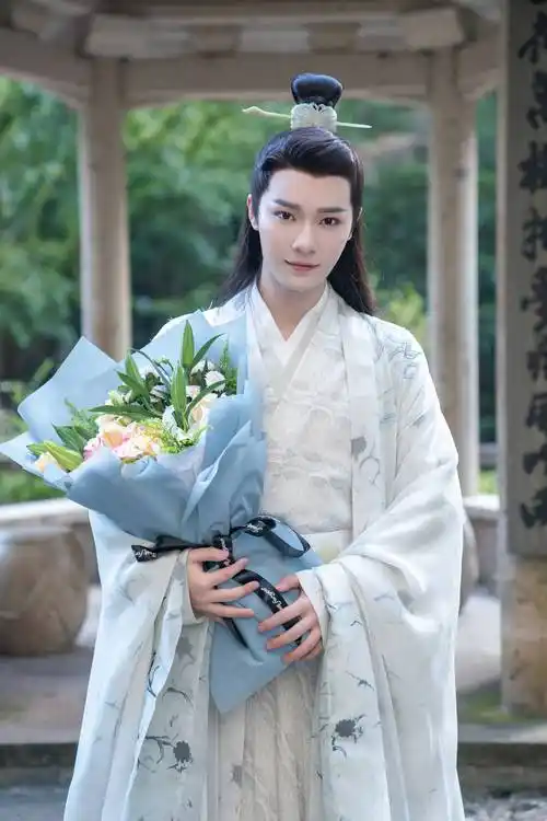 李岱昆重紫杀青一人分饰两角超虐角色引期待