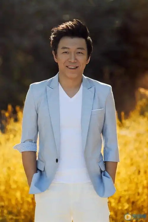 黄渤单版个人写真 - 明星库 | 简爱时剧情网