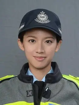 贝心柔(蔡思贝饰演)