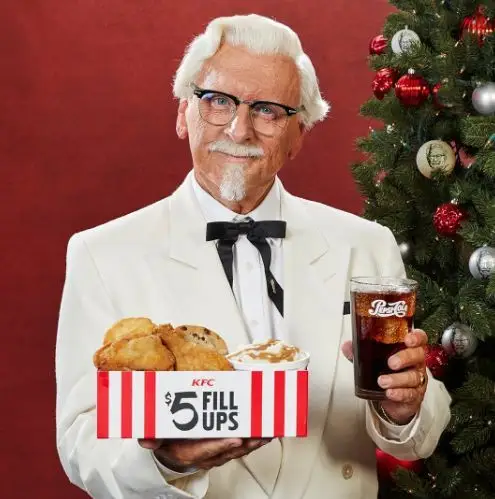 打kiss,秀腹肌,组cp…肯德基老爷爷换形象了!