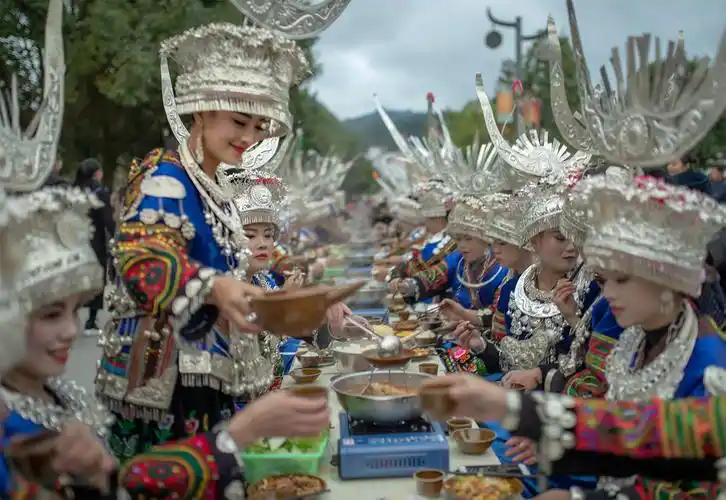 贵州黔东南苗族长桌宴李林1020关注