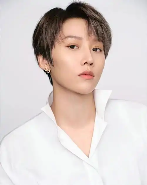 迪奥品牌大使刘雨昕