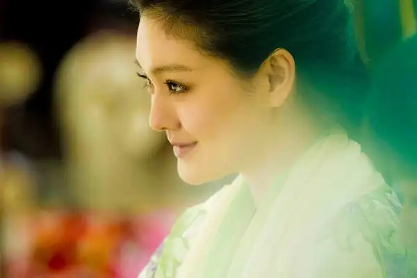 里面居然有肯德基老爷爷,古装片现在都走瞎搞路线.