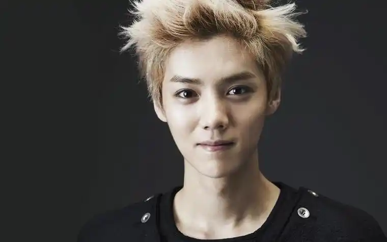 事实证明和鹿晗挺过七年之痒的关晓彤已经走上了另一条道路