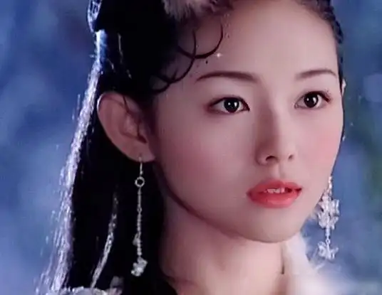 同样扮演聂小倩躲过了杨幂避开了大s看到她后直接沦陷了