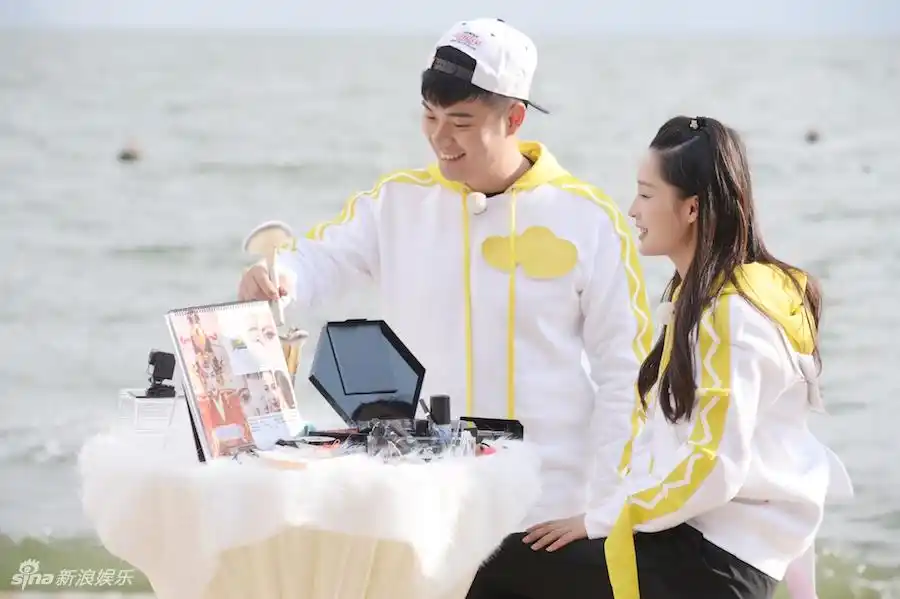 组图:李沁《奔跑吧》组队陈赫 两人卖萌扮可爱_高清图集_新浪网