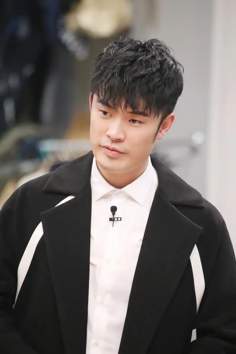 陈赫|爱情公寓|曾小贤_新浪新闻