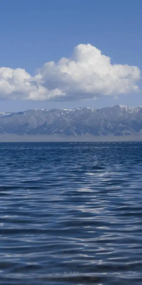 收集波浪海水亮晶晶清爽高山绿地风景水波纹壁纸