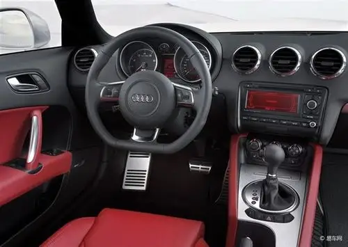 奥迪tt 内饰