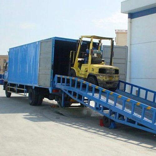 集装箱装货平台a液压登车桥 物流卸货平台移动式登车桥 咨询定制c51